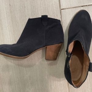 Madewell blue suede booties, size 9.5